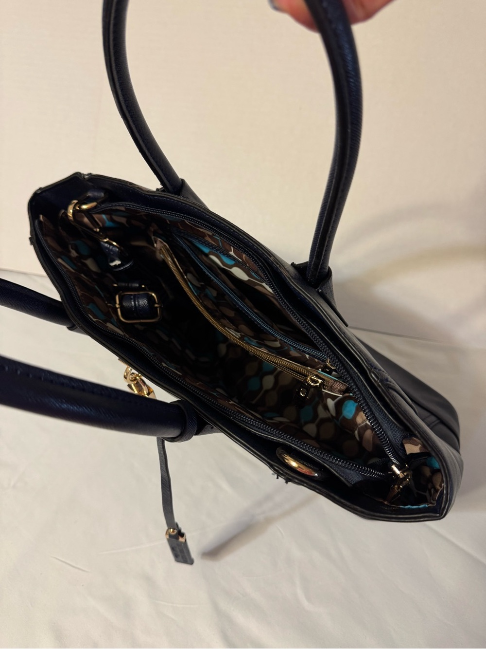 LaTerre Fashion Handbag/Tote with Gold Padlock Accent - Picture 4 of 9